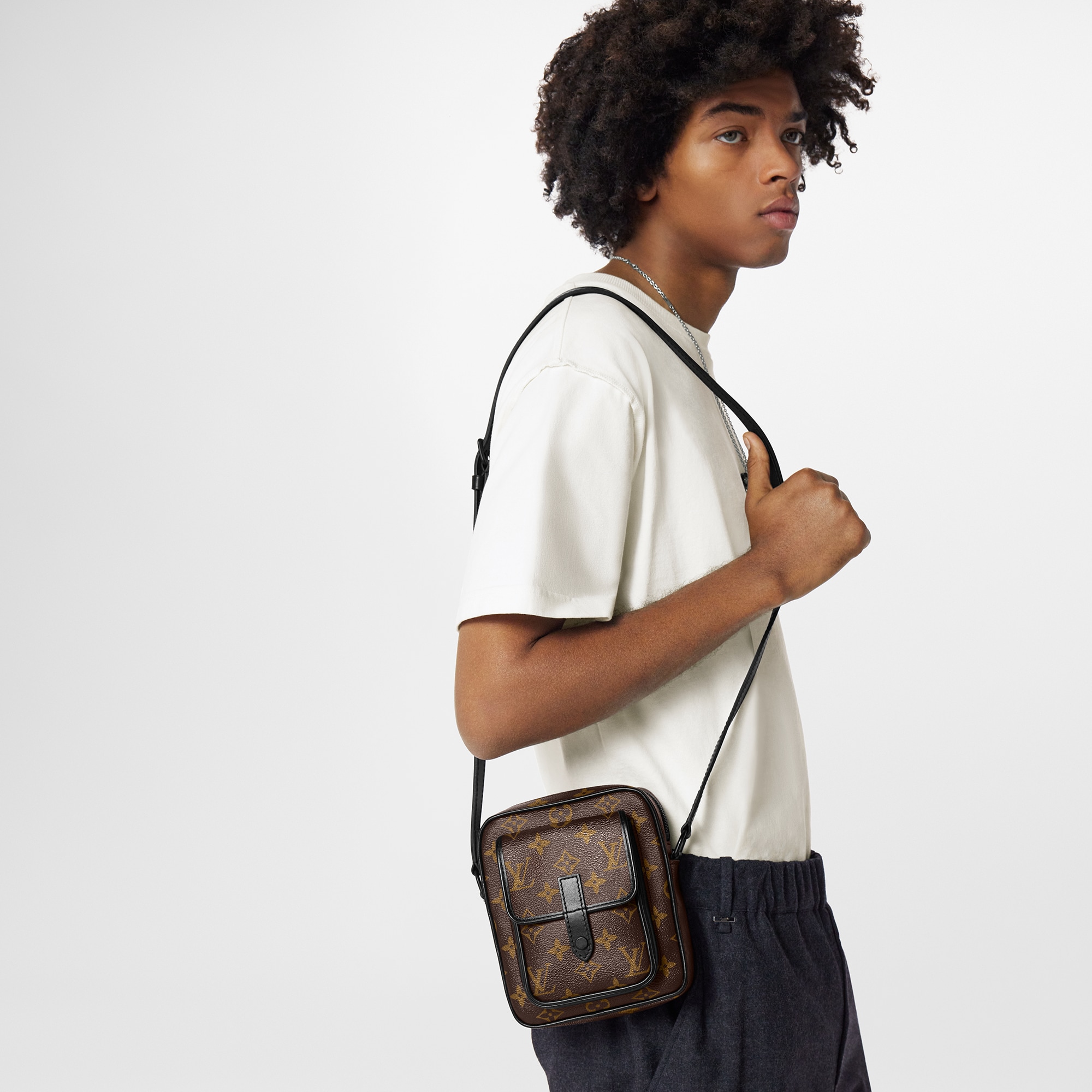 Christopher Wearable Wallet Tela Monogram Macassar Uomo Portafogli e Piccola Pelletteria Tutti i Portafogli e Piccola Pelletteria | LOUIS VUITTON (Zoom prodotto)