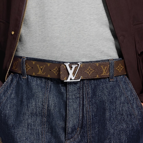 Cintura LV Initiales Monogram Midnight 40 mm reversibile G72 Uomo Accessori Cinture | LOUIS VUITTON (Zoom prodotto)