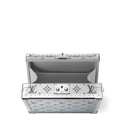Clutch Box interior view