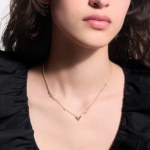 Collana Essential V Strass PM S00 Donna Fashion Bijoux Collane | LOUIS VUITTON (Zoom prodotto)