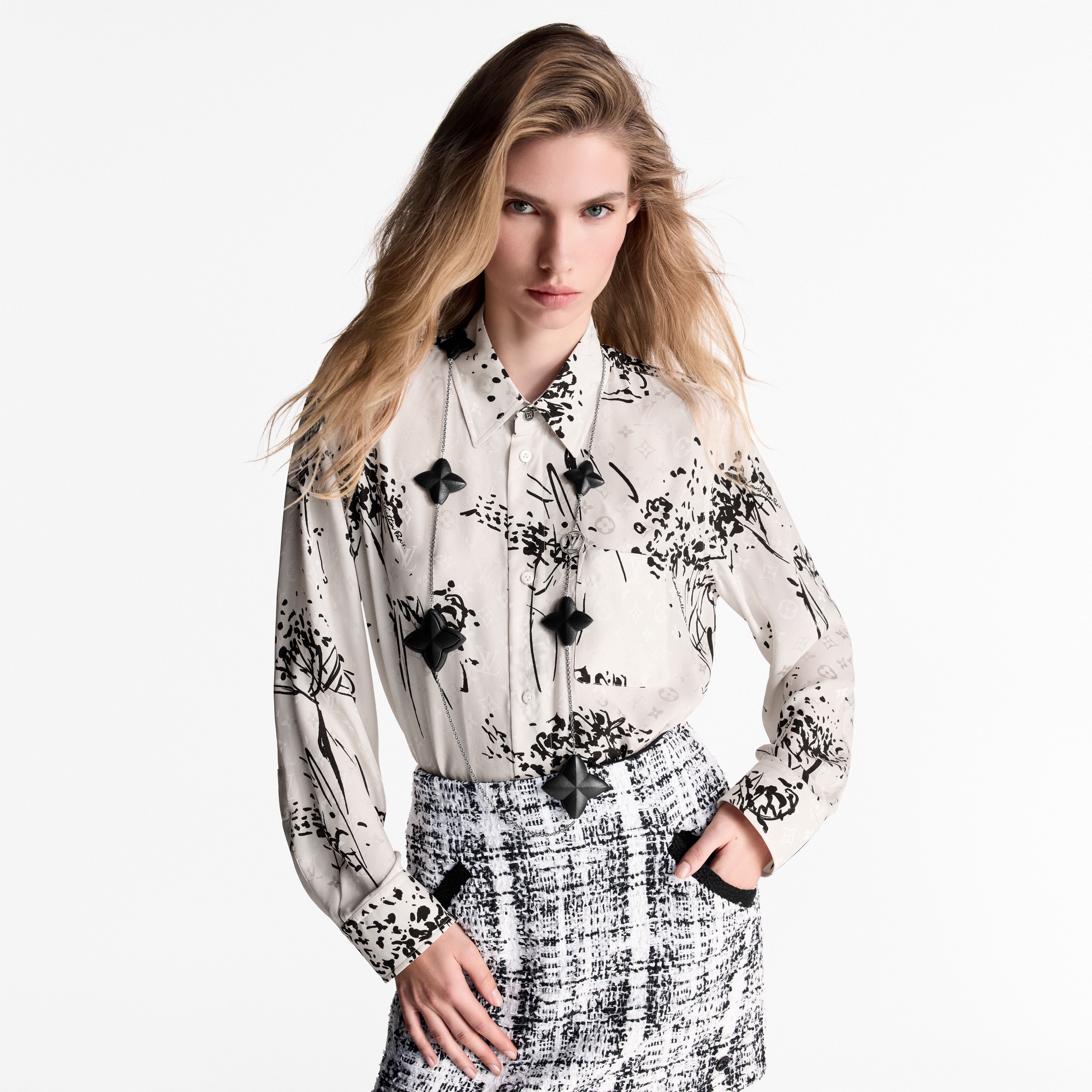 Collana lunga Leather Flower S00 Donna Fashion Bijoux Collane e Ciondoli | LOUIS VUITTON (Zoom prodotto)