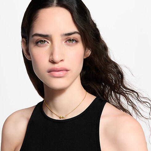 Collana Petit Louis cropped worn view