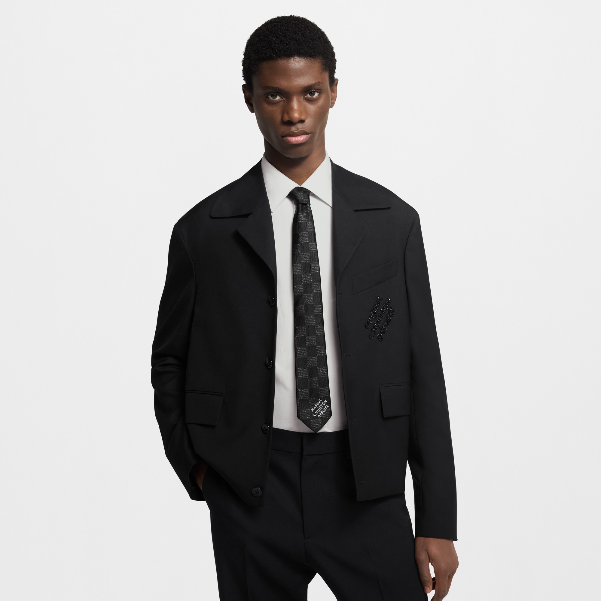 La camicia uomo floreale di Luca Argentero per l'Autunno 2023