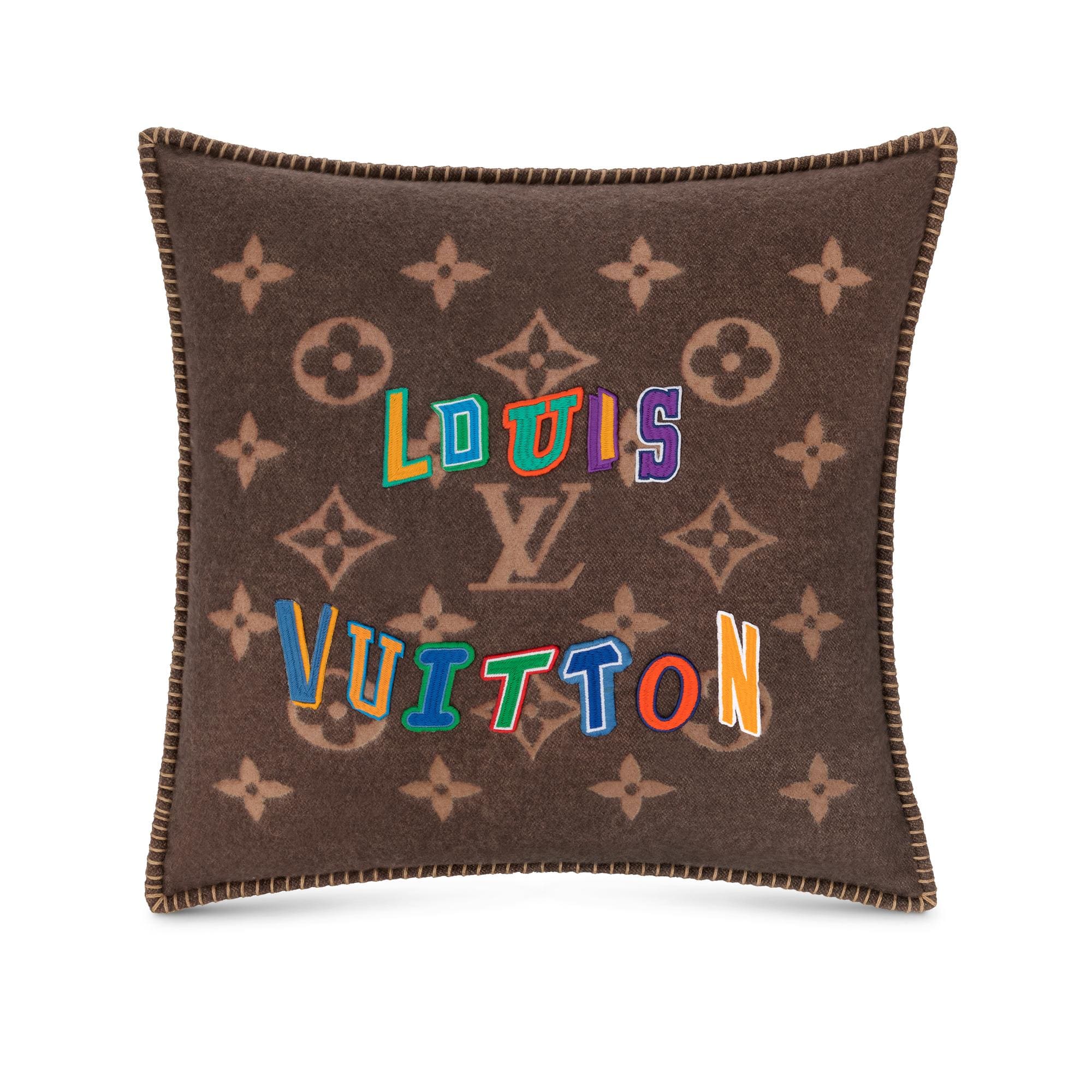 Cuscino Letters LVxNBA - Casa | LOUIS VUITTON