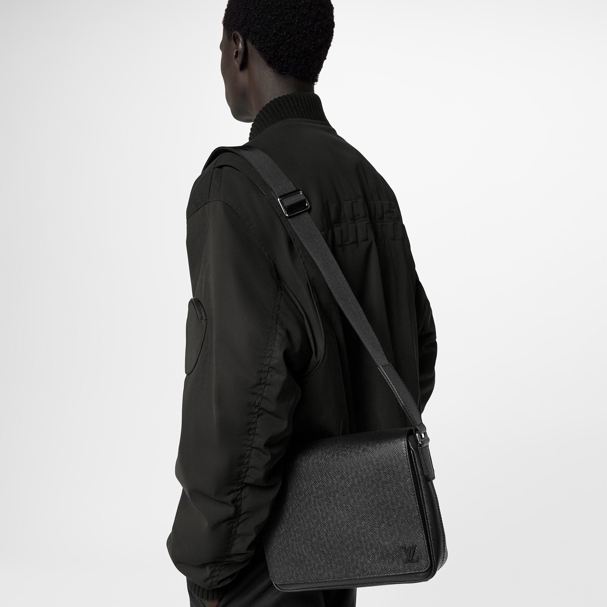 District PM Pelle Taïga Uomo Borse da Uomo Tutte le borse | LOUIS VUITTON (Zoom prodotto)
