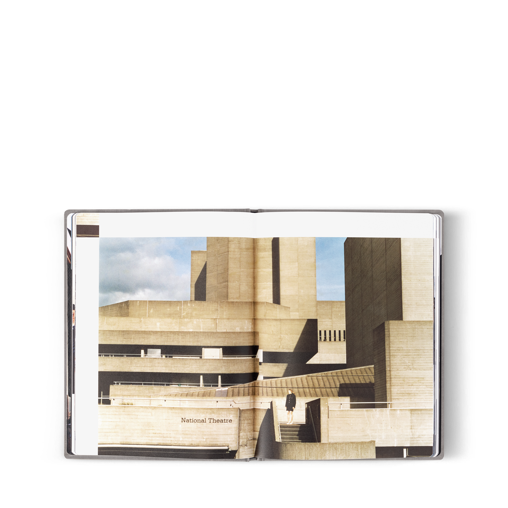 Fashion Eye Londra  Bauli, Viaggio e Casa Libri Fashion Eye | LOUIS VUITTON (Zoom prodotto)