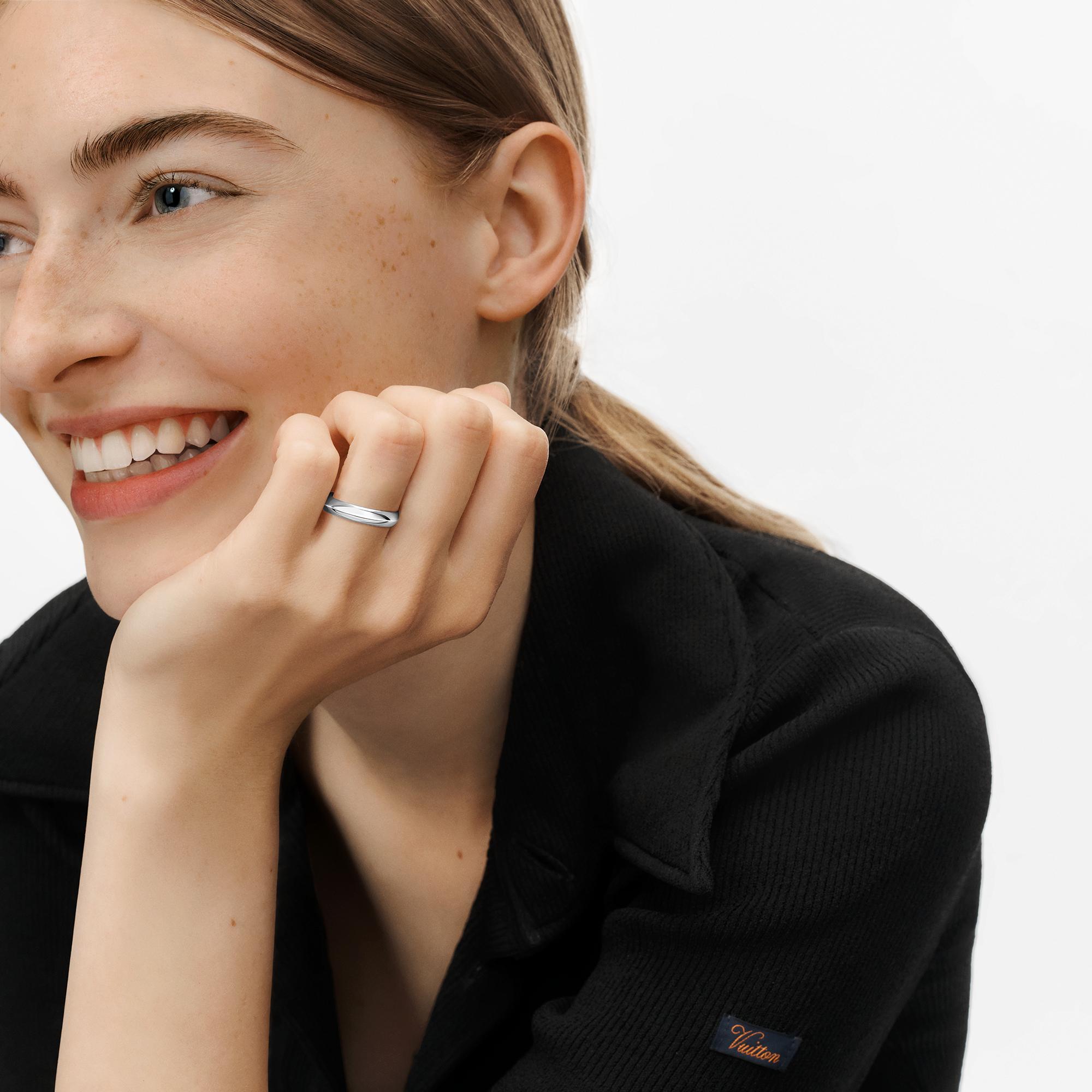 Fede nuziale LV Diamonds 4 mm, platino  Gioielli Categorie Wedding Bands | LOUIS VUITTON (Zoom prodotto)