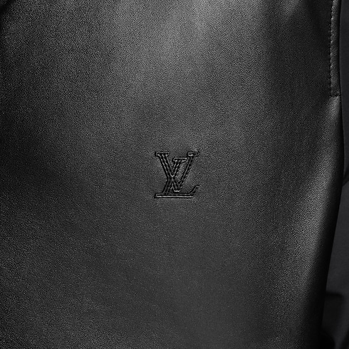 Felpa sportiva reversibile in pelle con motivo Monogram ambiance view
