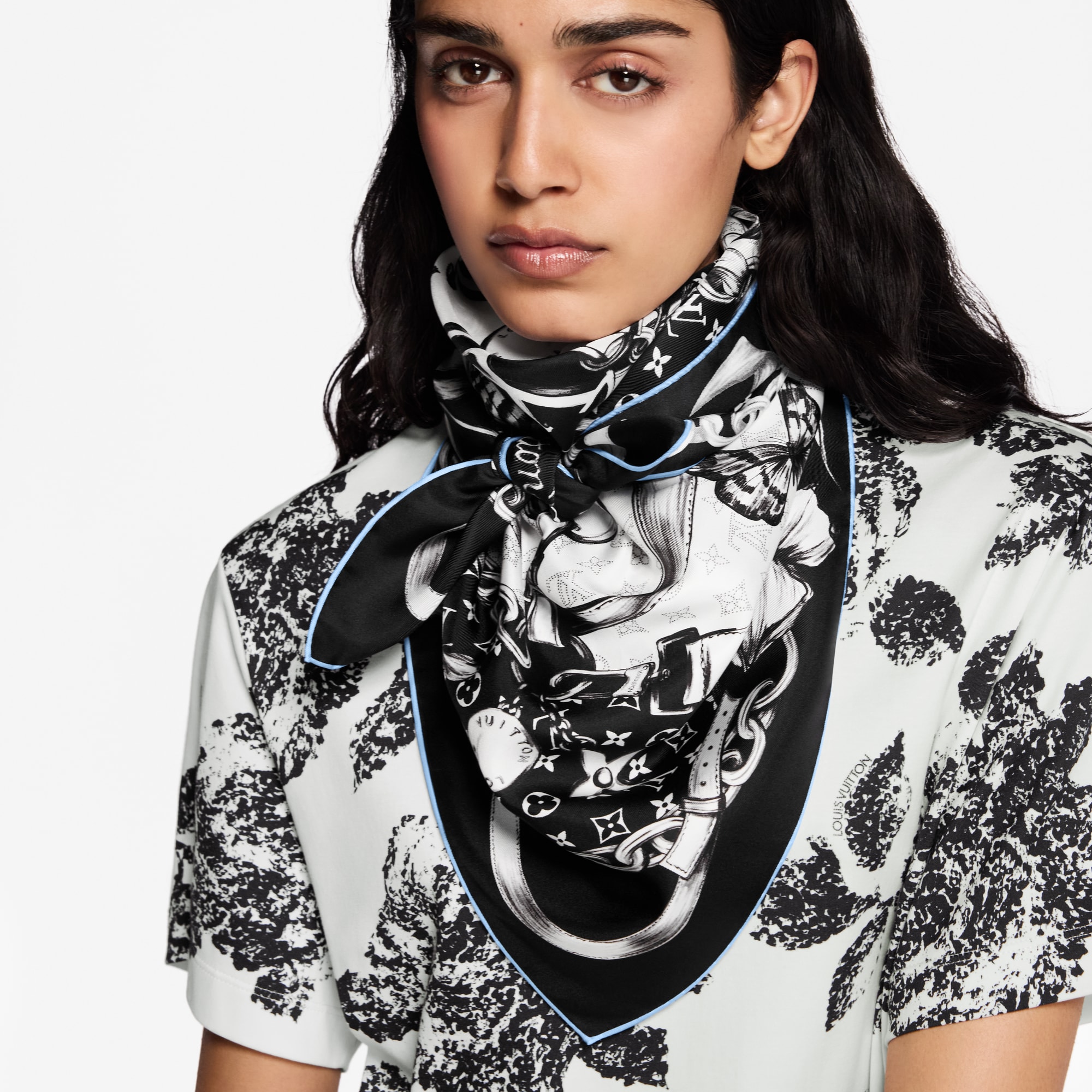 Foulard Blooming Monogram 90 S00 Donna Accessori Foulard in seta e Bandeaux | LOUIS VUITTON (Zoom prodotto)