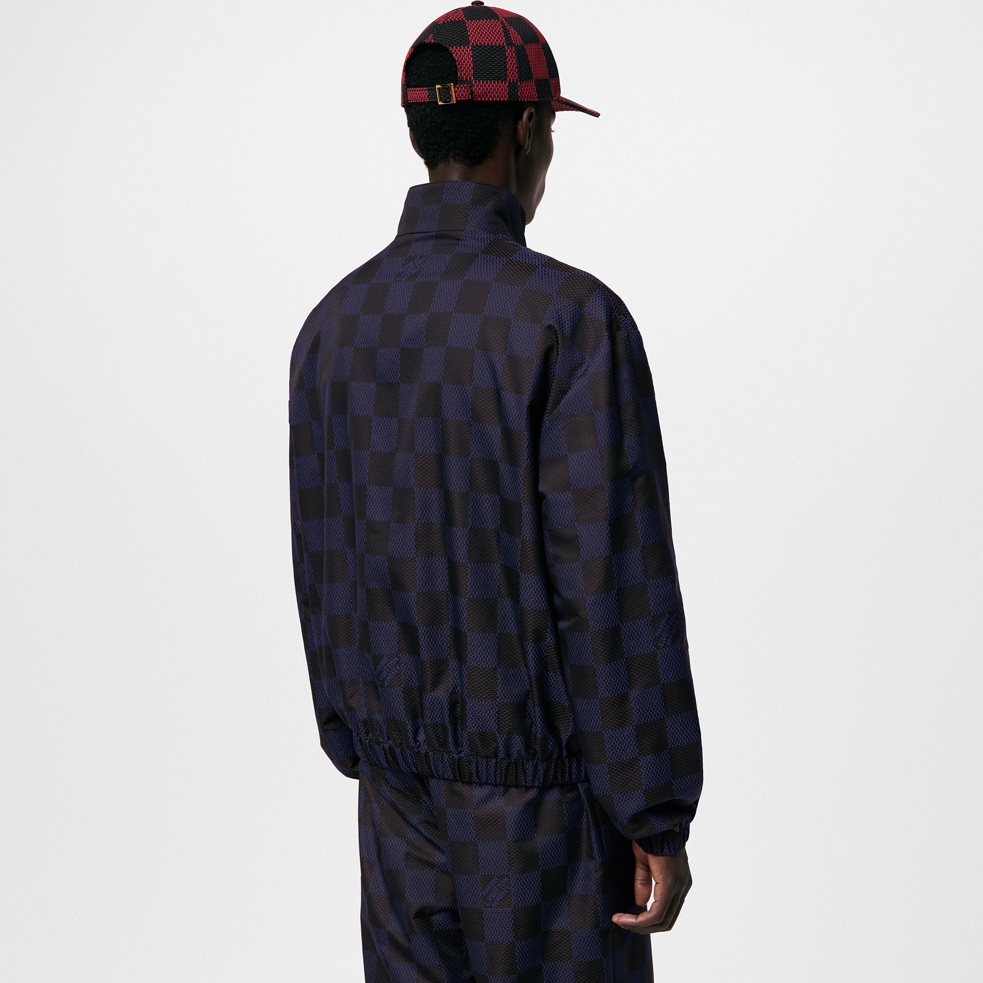 Giubbotto in nylon con motivo Damier Pop Travel Kit  Uomo Abbigliamento Capispalla e Cappotti | LOUIS VUITTON (Zoom prodotto)