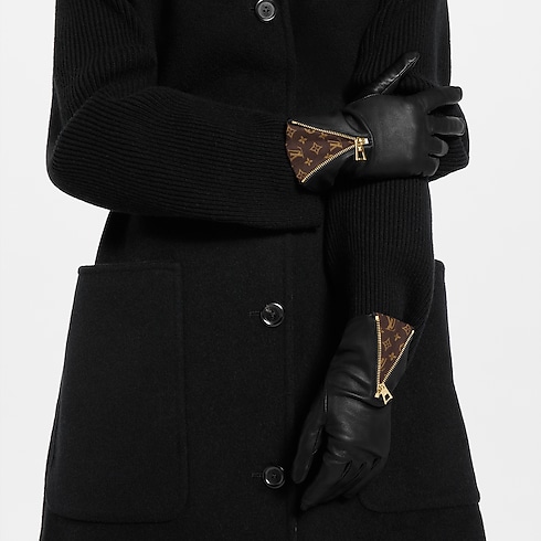 Guanti LV Reveal cropped worn view