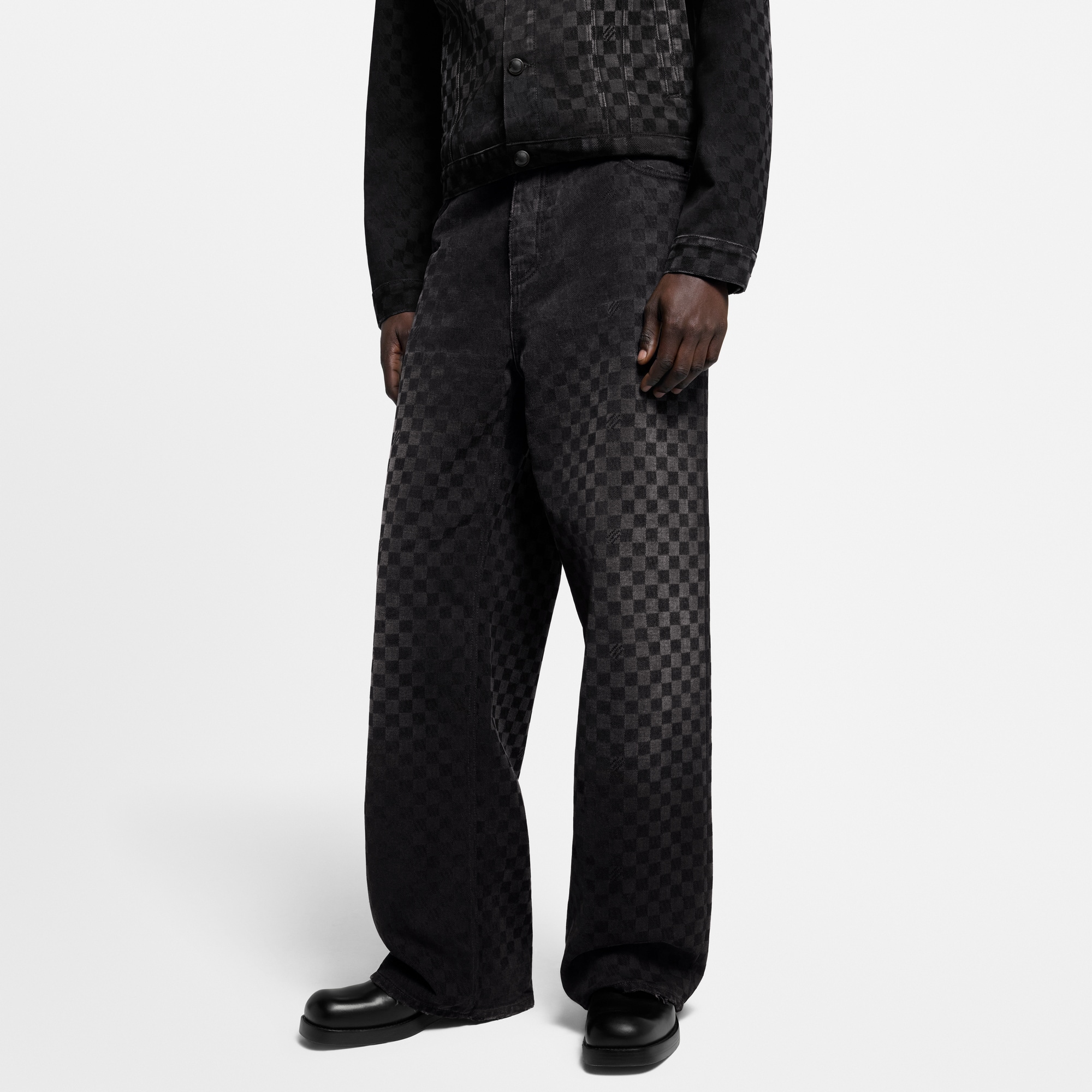 Jeans con gamba ampia e motivo Damier floccato  Uomo Abbigliamento Collezione Denim | LOUIS VUITTON (Zoom prodotto)