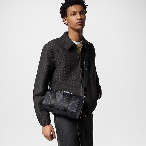 Keepall City Monogram Eclipse Novità Holiday Selezionati per Lui | LOUIS VUITTON (Zoom prodotto)