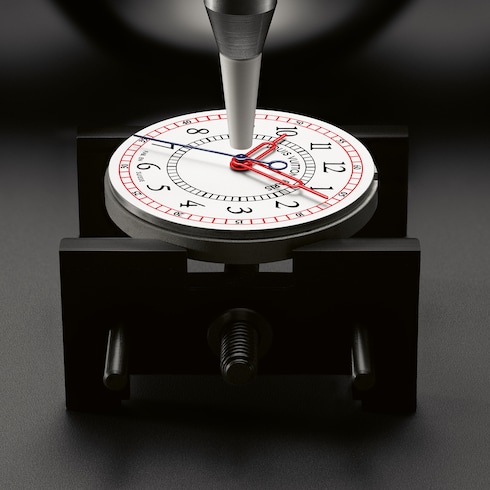 Louis Vuitton Monterey, orologio automatico, 37 mm, ceramica e acciaio Orologi Tutti gli orologi } | LOUIS VUITTON
