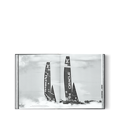 Louis Vuitton Trophies Bauli, Viaggio e Casa Libri Libri dalla copertina rigida | LOUIS VUITTON (Zoom prodotto)