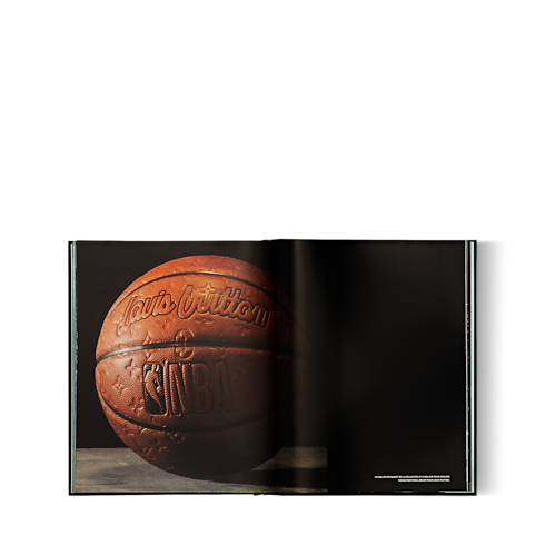 Louis Vuitton Trophies Bauli, Viaggio e Casa Libri Libri dalla copertina rigida | LOUIS VUITTON (Zoom prodotto)