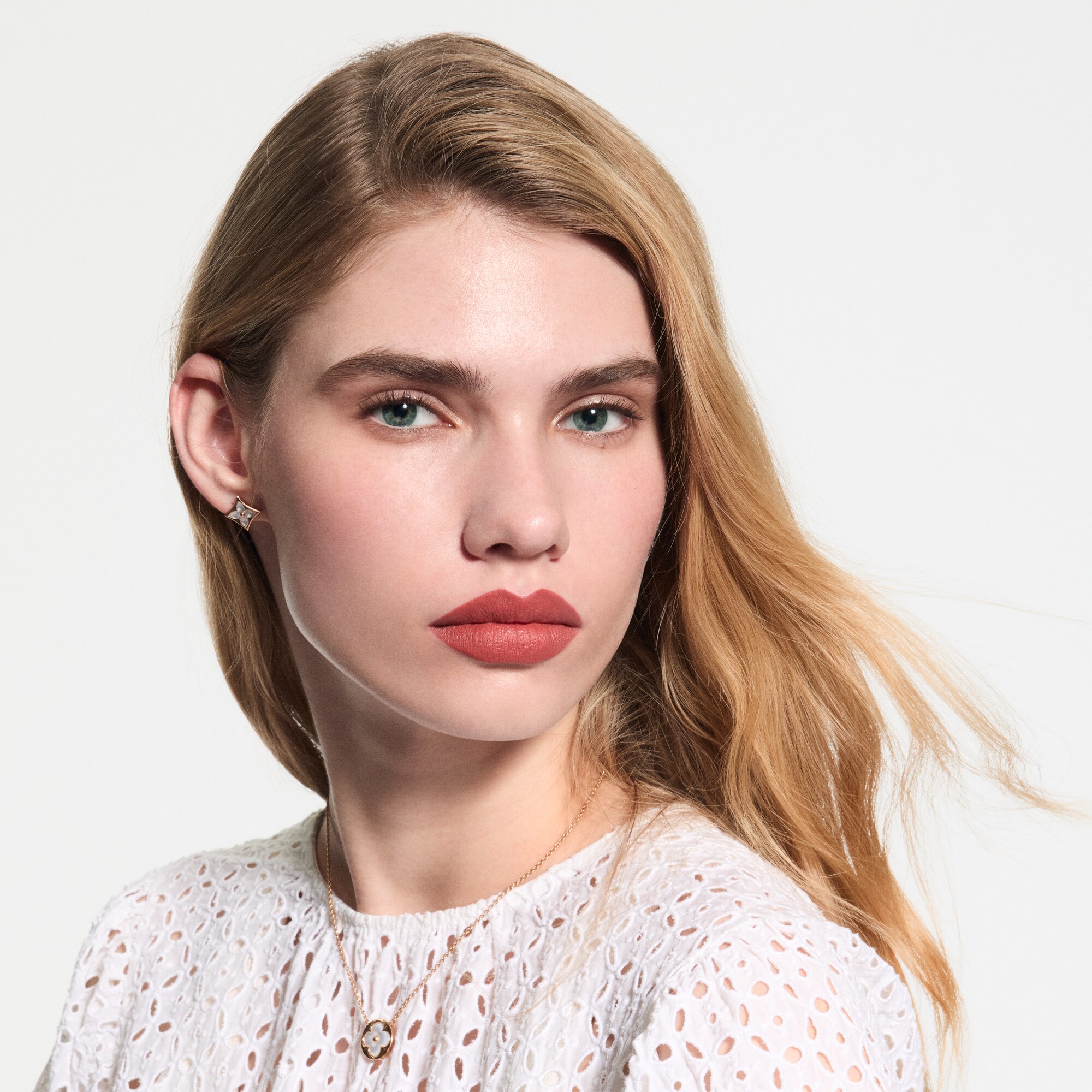 LV Rouge - Ricarica rossetto opaco   Profumi e Beauty Labbra } | LOUIS VUITTON (Zoom prodotto)