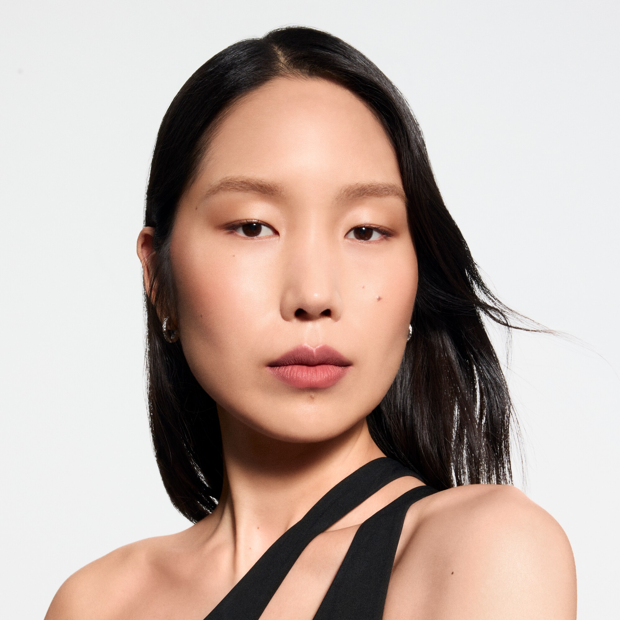 LV Rouge - Ricarica rossetto opaco   Profumi e Beauty Labbra } | LOUIS VUITTON (Zoom prodotto)