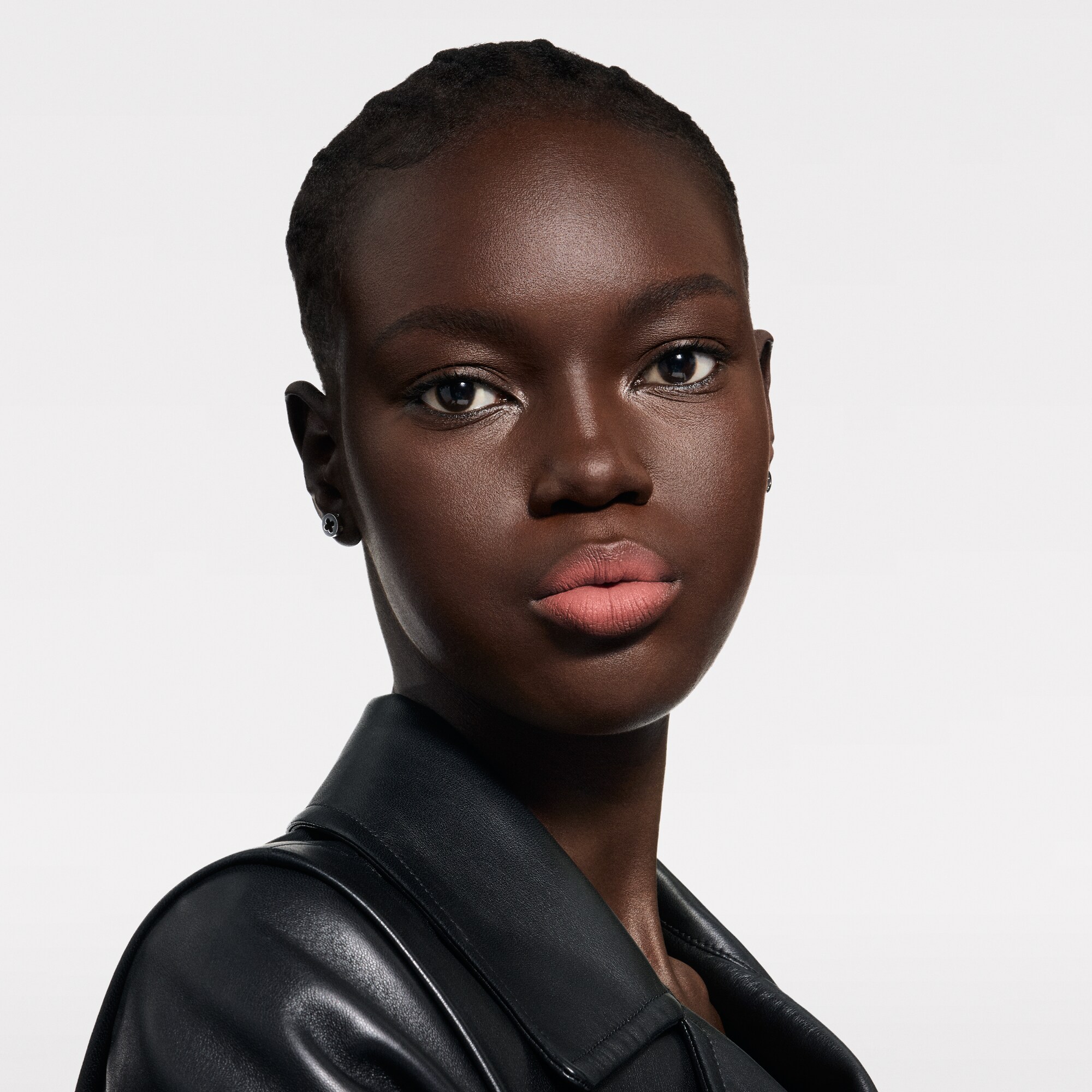 LV Rouge - Ricarica rossetto opaco   Profumi e Beauty Labbra } | LOUIS VUITTON (Zoom prodotto)