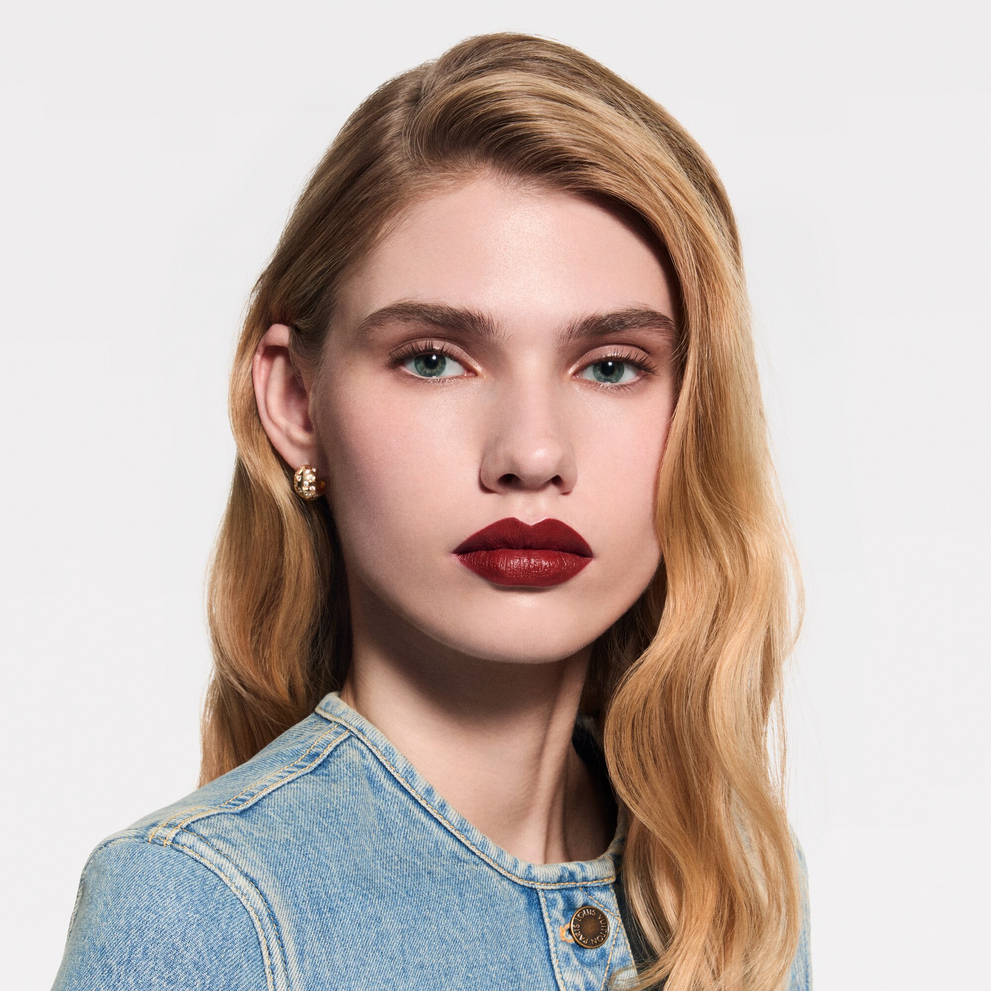 LV Rouge - Ricarica rossetto satinato   Profumi Lips } | LOUIS VUITTON (Zoom prodotto)