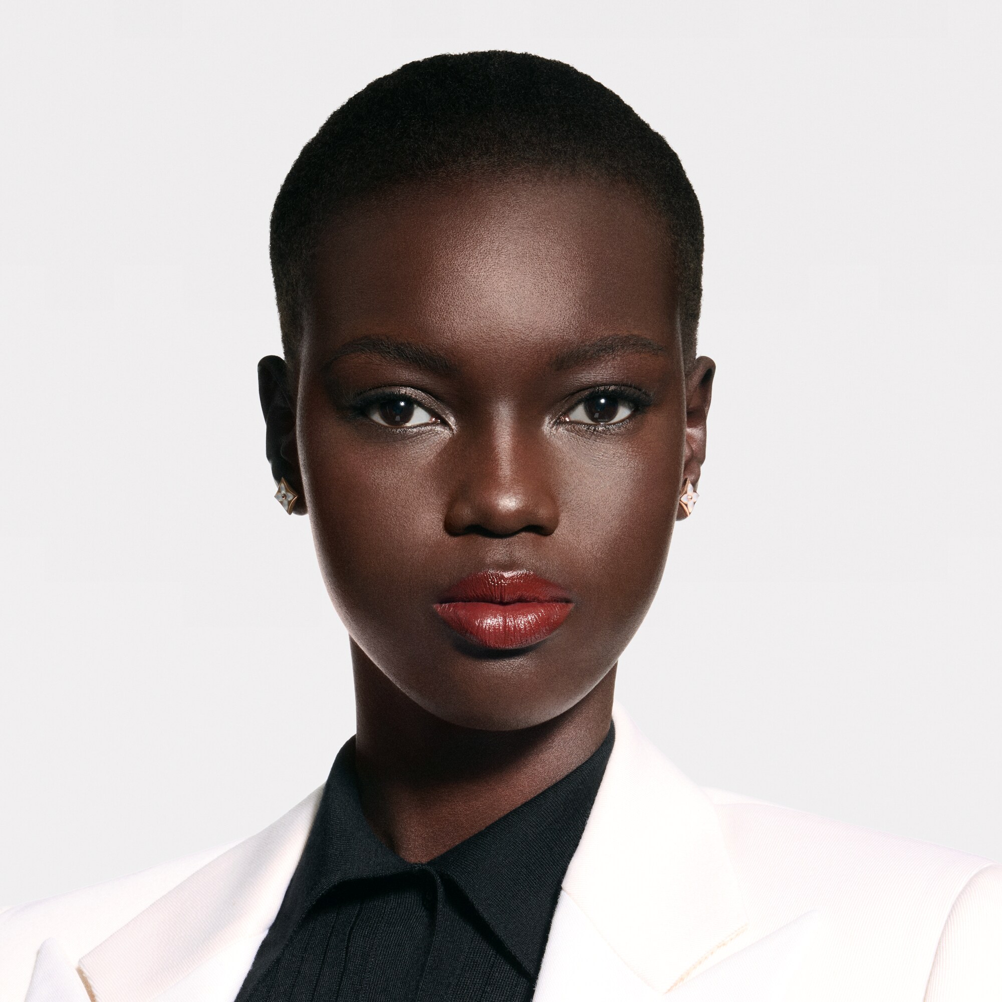 LV Rouge - Ricarica rossetto satinato   Profumi Lips } | LOUIS VUITTON (Zoom prodotto)