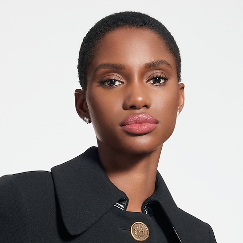 LV Rouge - Ricarica rossetto satinato Profumi e Beauty Labbra } | LOUIS VUITTON (Zoom prodotto)