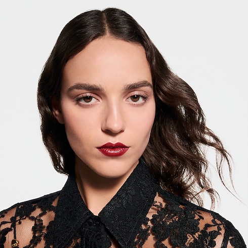 LV Rouge - Ricarica rossetto satinato Profumi e Beauty Labbra } | LOUIS VUITTON (Zoom prodotto)