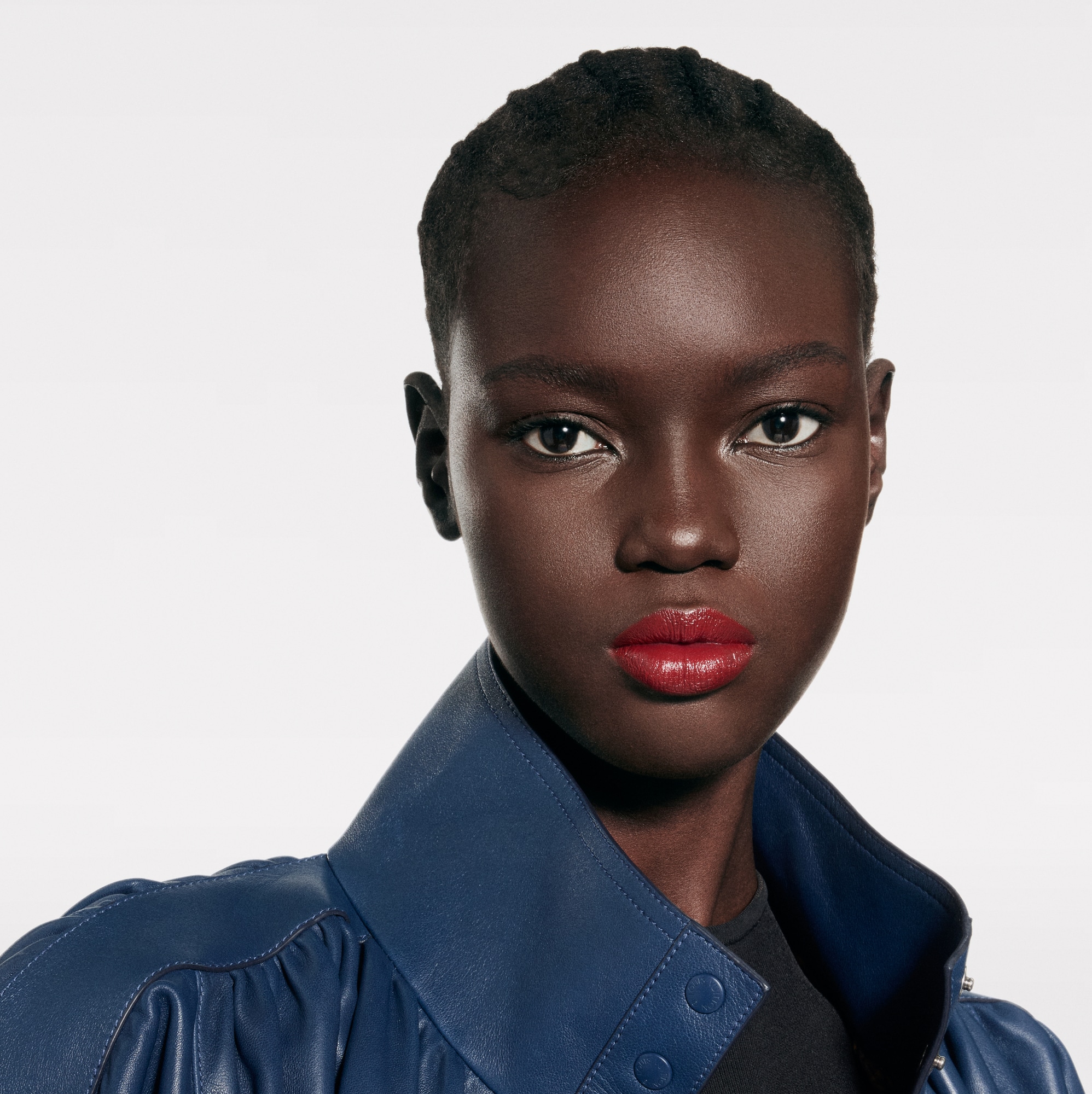 LV Rouge - Ricarica rossetto satinato   Profumi e Beauty Labbra } | LOUIS VUITTON (Zoom prodotto)