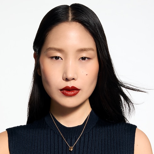 LV Rouge - Ricarica rossetto satinato Profumi e Beauty Labbra } | LOUIS VUITTON (Zoom prodotto)