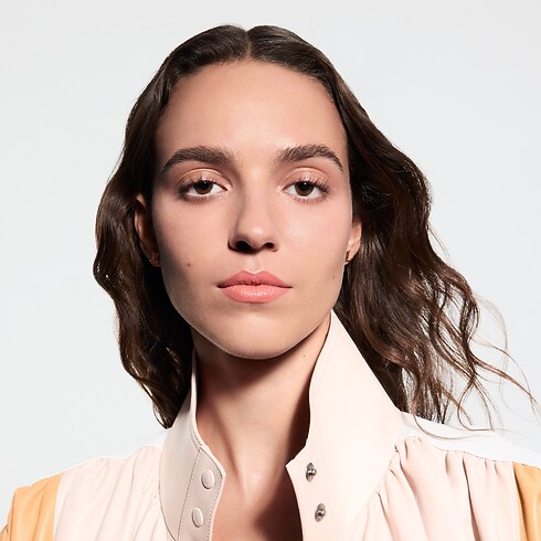 LV Rouge - Ricarica rossetto satinato Profumi e Beauty Labbra } | LOUIS VUITTON (Zoom prodotto)