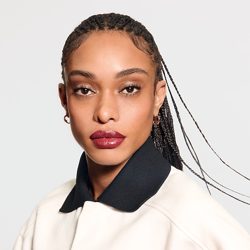 LV Rouge - Ricarica rossetto satinato Profumi e Beauty Labbra } | LOUIS VUITTON (Zoom prodotto)