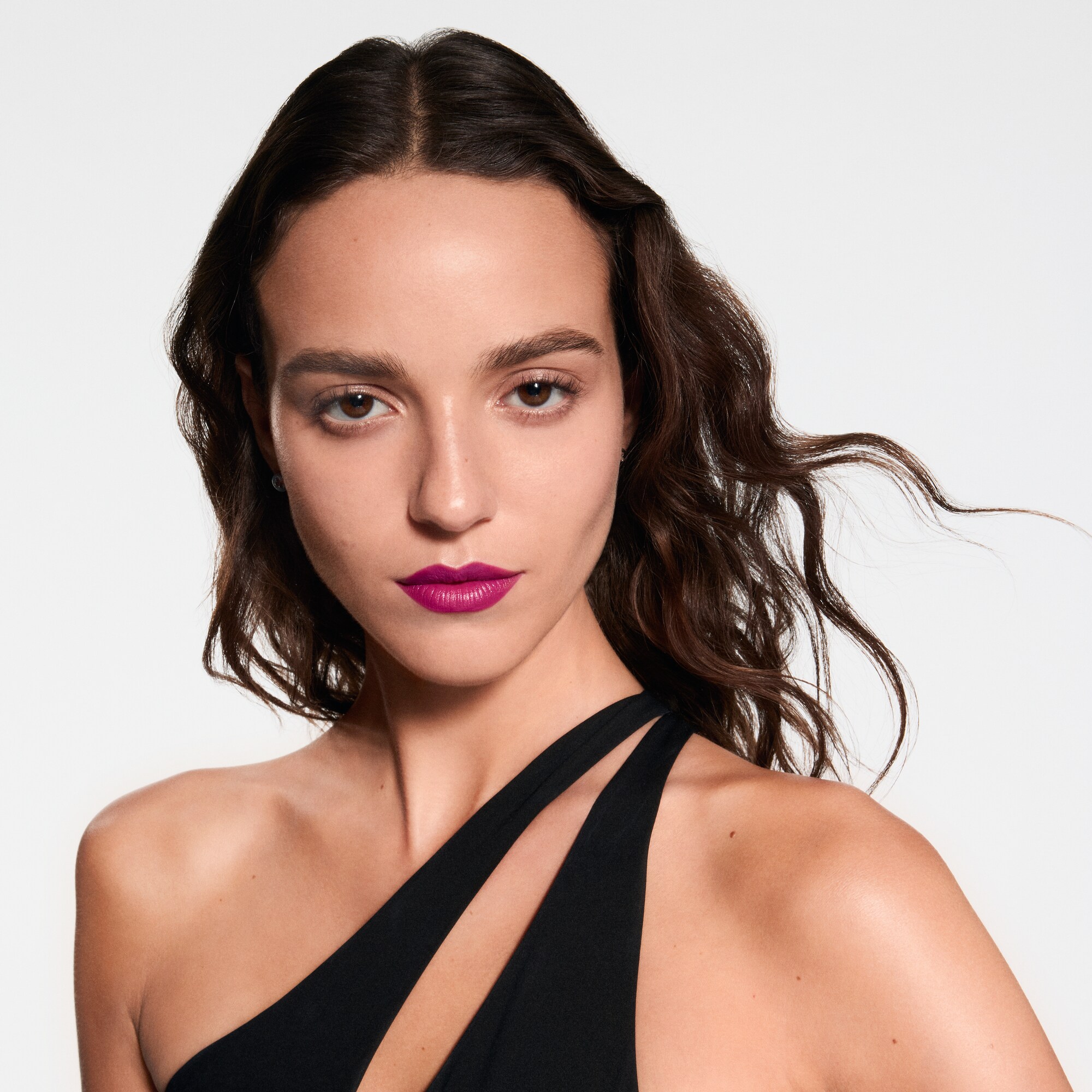 LV Rouge - Ricarica rossetto satinato   Profumi e Beauty Labbra } | LOUIS VUITTON (Zoom prodotto)