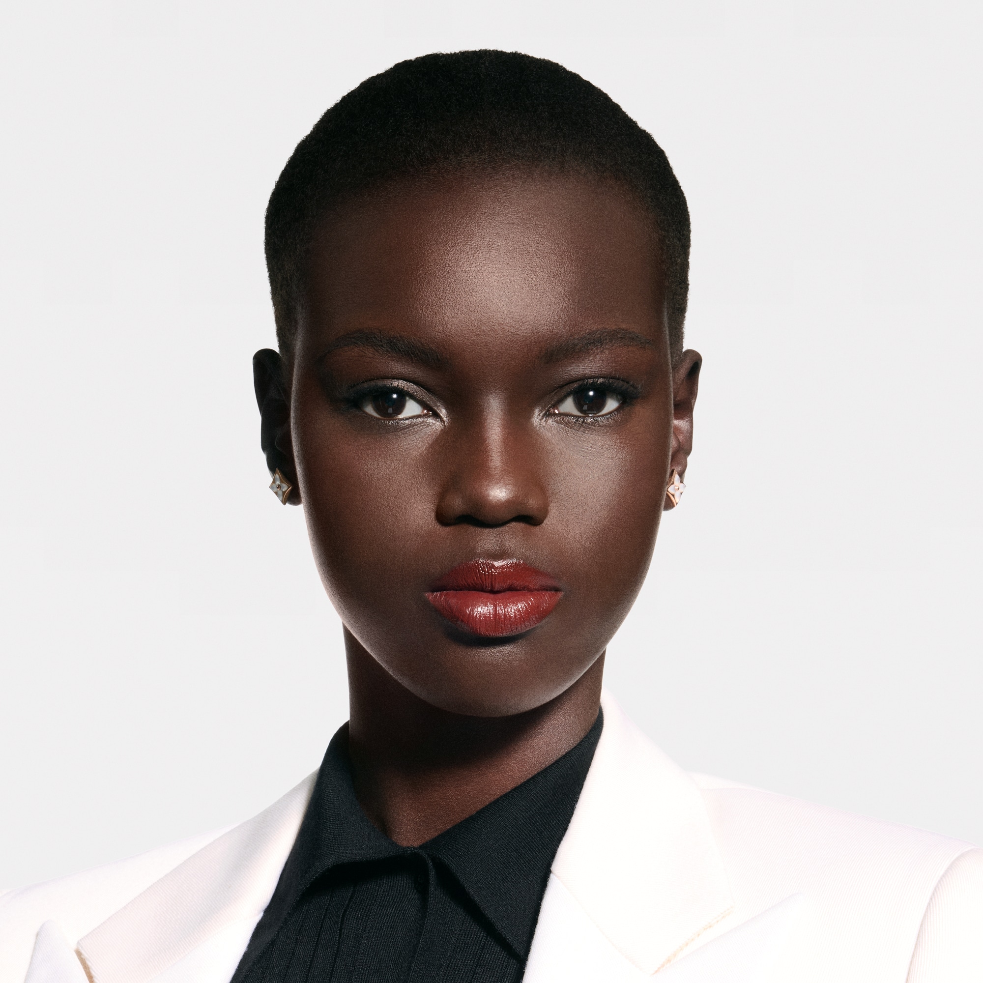 LV Rouge - Rossetto satinato   Profumi Lips } | LOUIS VUITTON (Zoom prodotto)