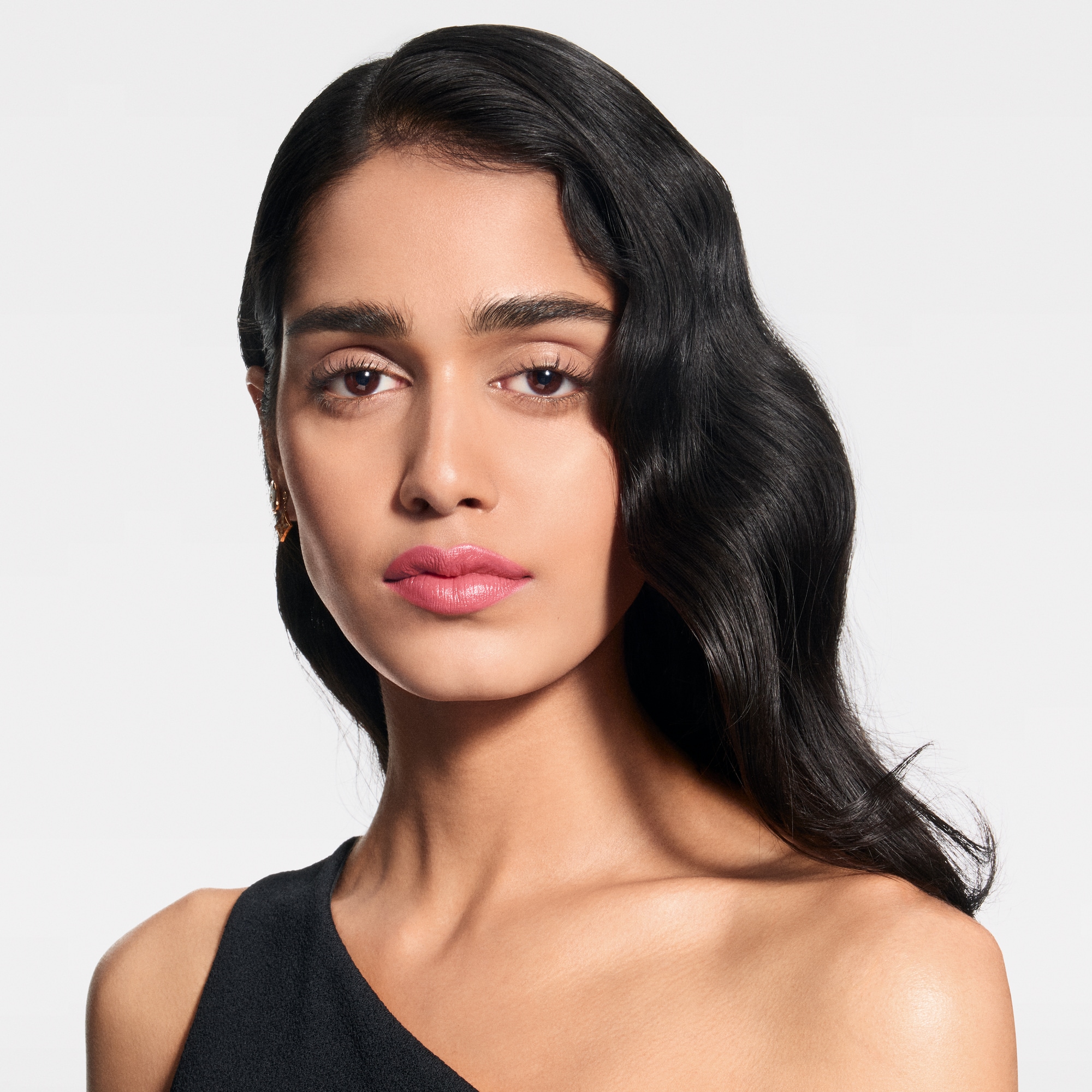 LV Rouge - Rossetto satinato   Profumi e Beauty Labbra } | LOUIS VUITTON (Zoom prodotto)