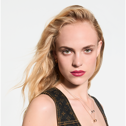 LV Rouge - Rossetto satinato Profumi e Beauty Labbra } | LOUIS VUITTON (Zoom prodotto)