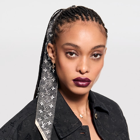 LV Rouge - Rossetto satinato Profumi e Beauty Labbra } | LOUIS VUITTON (Zoom prodotto)