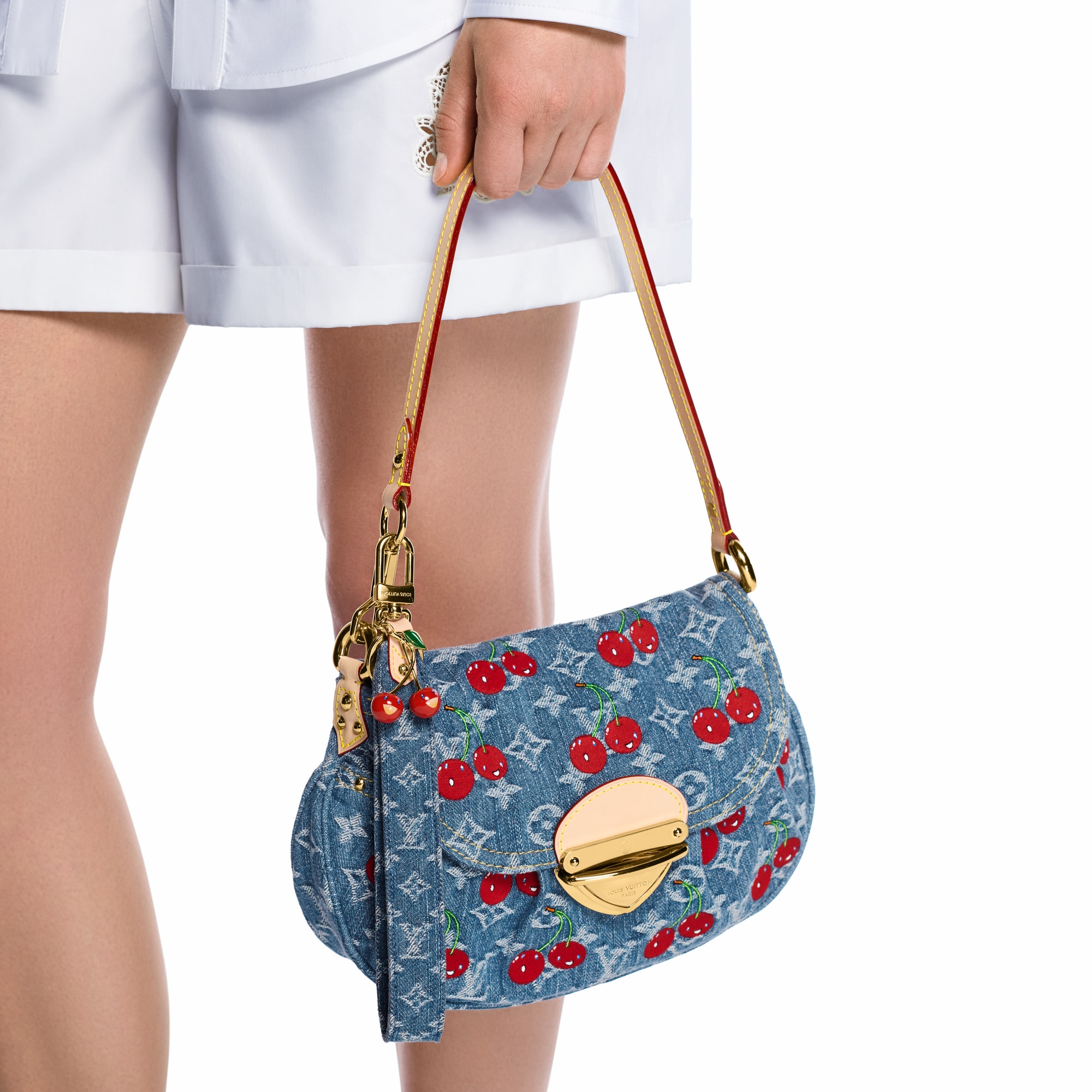 LV x TM Charm per borse Denim Cerise Dragonne S00 Donna Accessori Portachiavi e Charms per Borse | LOUIS VUITTON (Zoom prodotto)