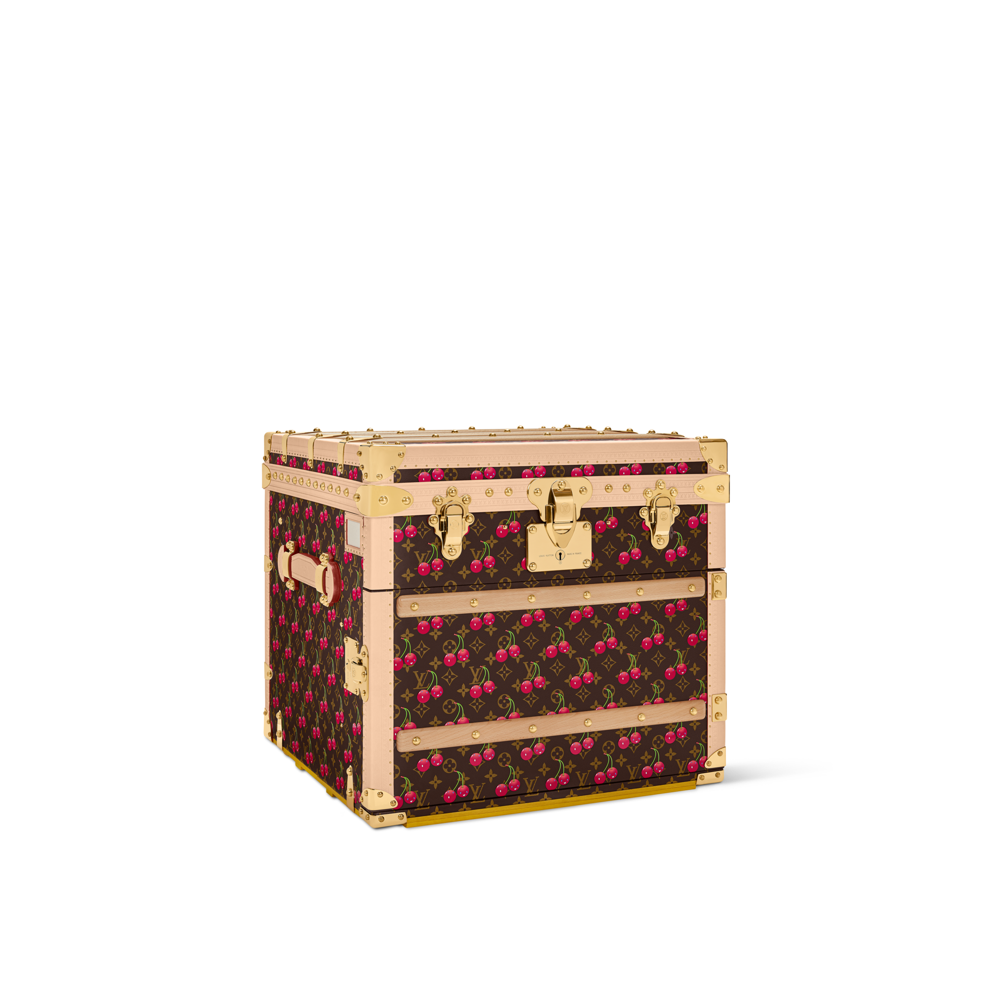LV x TM Malle Courrier Lozine Carré Cherry Autres Toiles Monogram Bauli, Viaggio e Casa Bauli e Contenitori Bauli e Valigie | LOUIS VUITTON (Zoom prodotto)