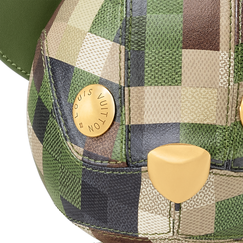 Mascotte Louis Damoflage Nylon Bauli, Viaggio e Casa In Evidenza Campagna Art of Living | LOUIS VUITTON (Zoom prodotto)