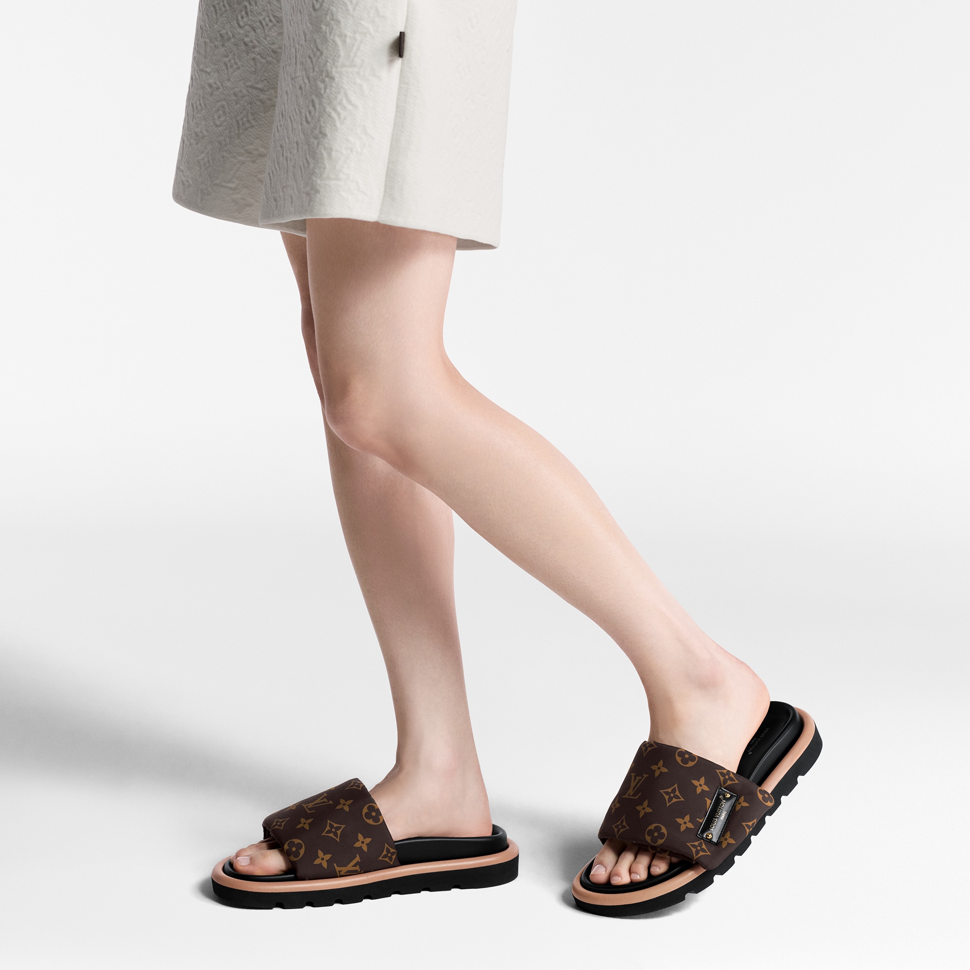 Mule bassa Pool Pillow  Donna Calzature Mules e Sliders | LOUIS VUITTON (Zoom prodotto)