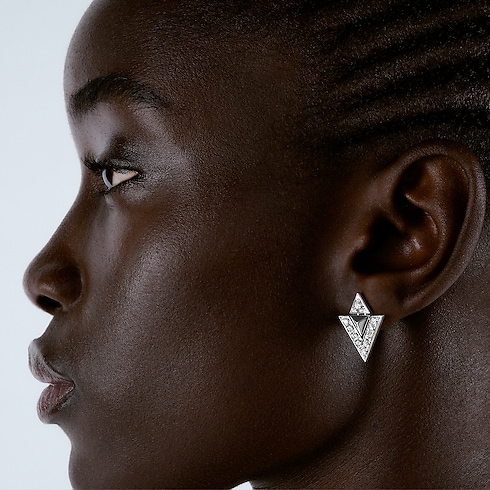 Orecchini Pure V, oro bianco e diamanti Gioielli Categorie Orecchini | LOUIS VUITTON (Zoom prodotto)