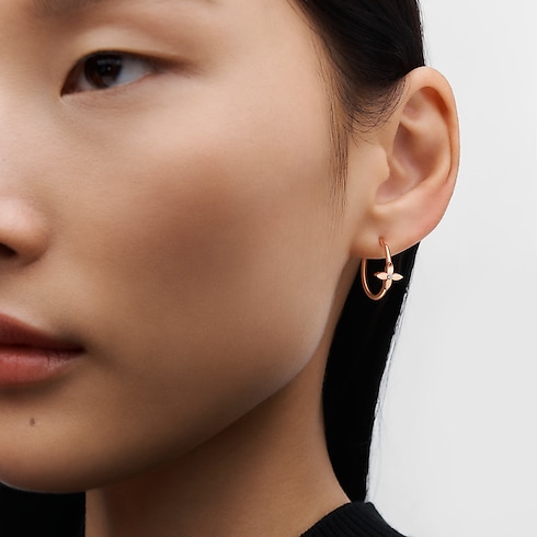 Orecchino a cerchio piccolo Idylle Blossom, oro rosa e diamante - pezzo singolo Gioielli Categorie Orecchini | LOUIS VUITTON (Zoom prodotto)