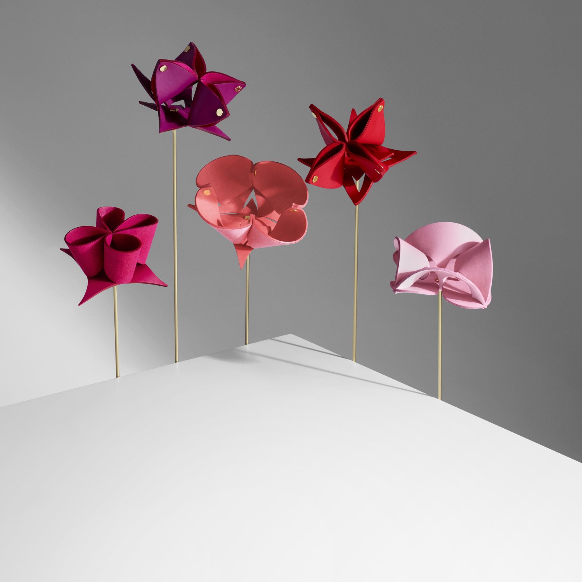 Origami Flowers di Atelier Oï  Bauli, Viaggio e Casa Casa e Art de la Table Decorazioni | LOUIS VUITTON (Zoom prodotto)