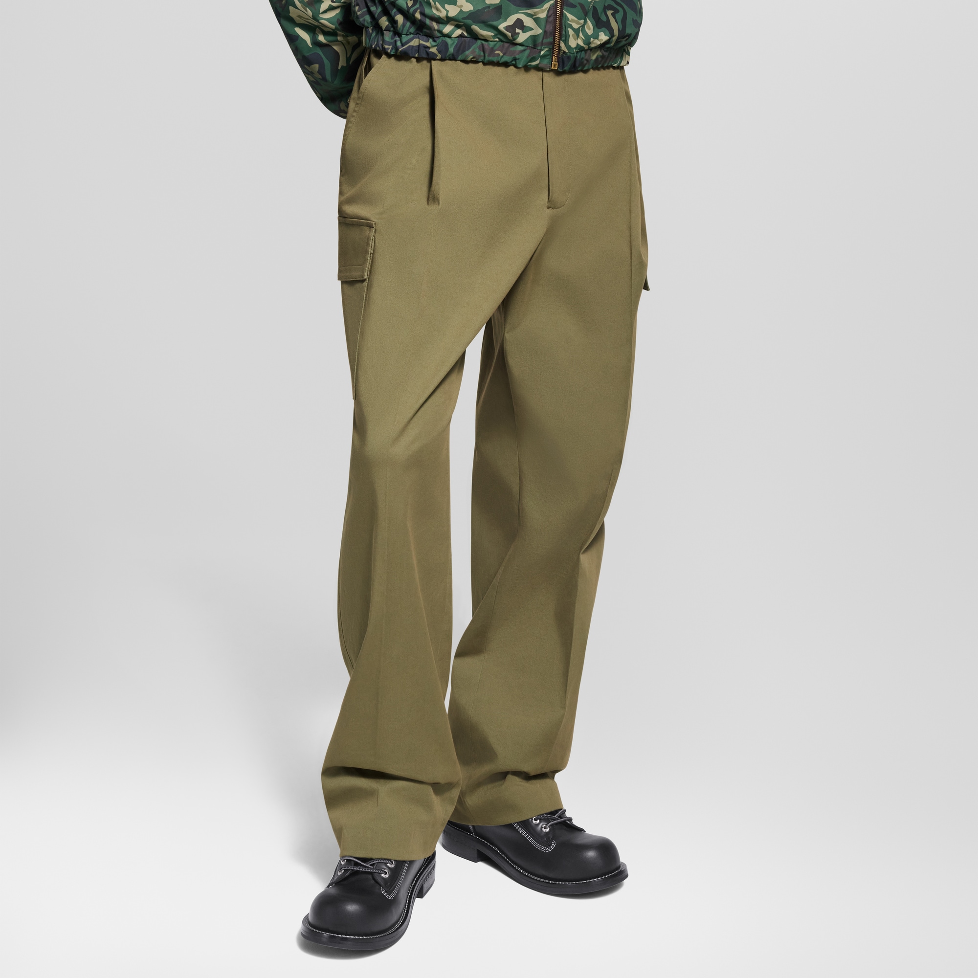 Pantaloni cargo con tasche 3D  Uomo Abbigliamento Pantaloni | LOUIS VUITTON (Zoom prodotto)