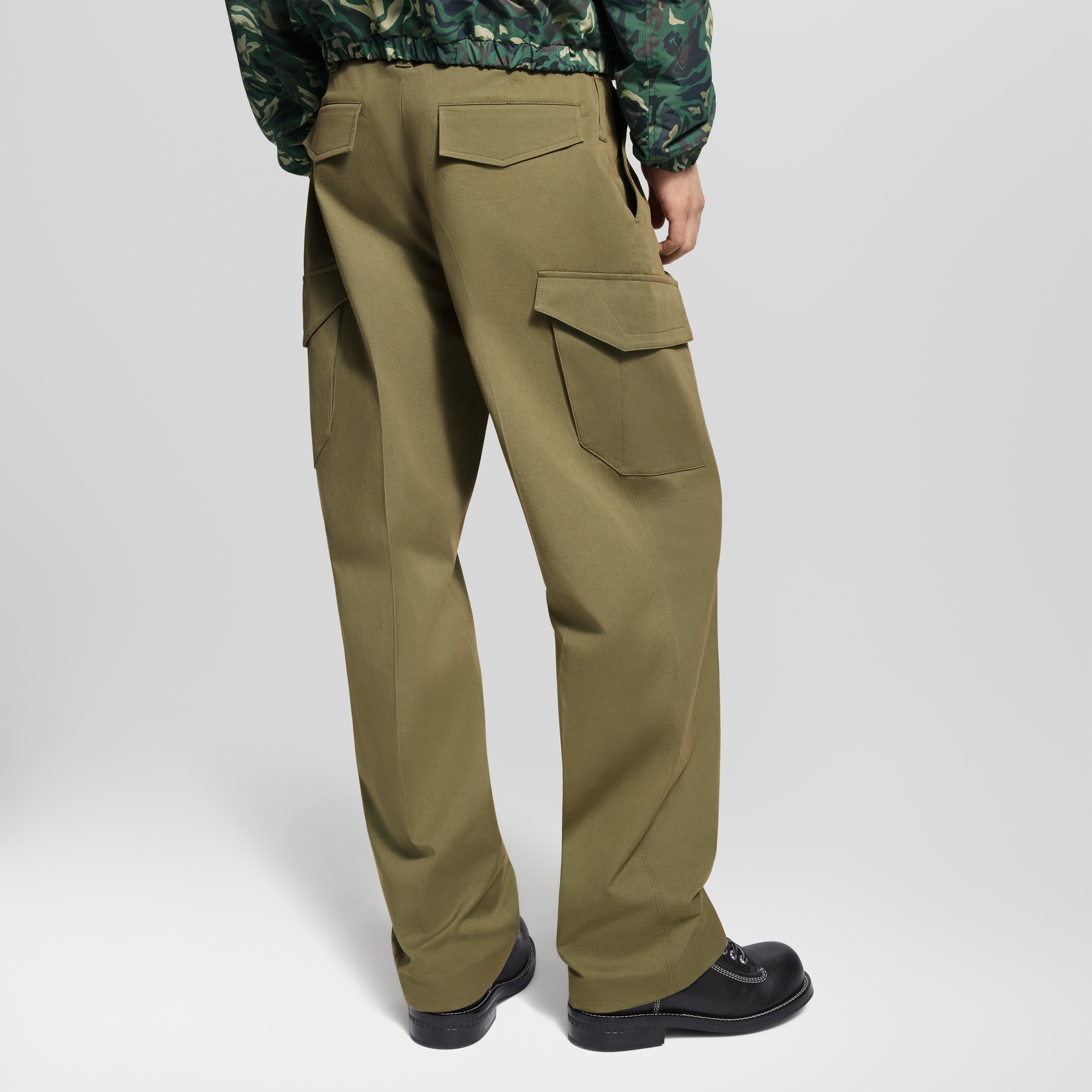 Pantaloni cargo con tasche 3D  Uomo Abbigliamento Pantaloni | LOUIS VUITTON (Zoom prodotto)