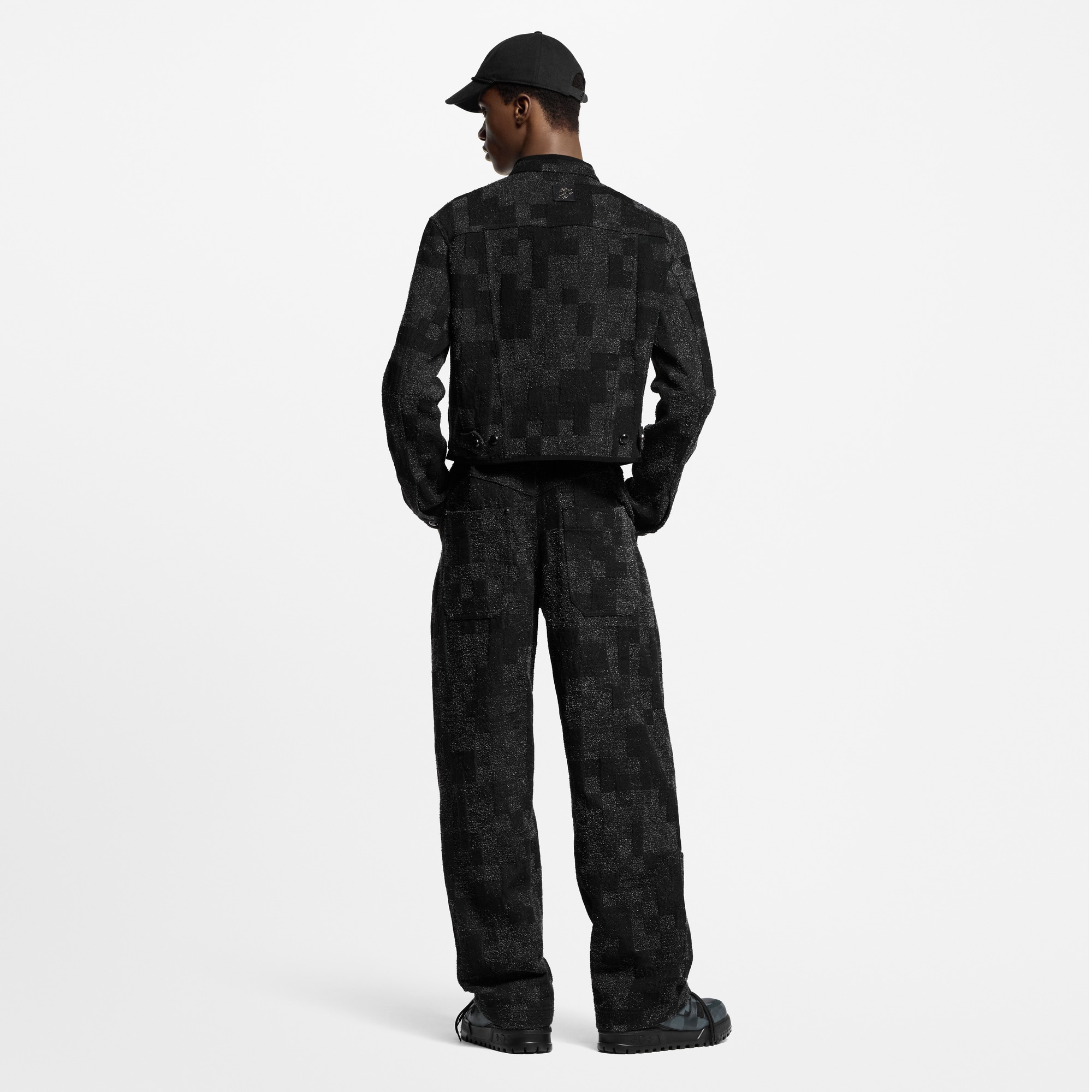 Pantaloni in stile workwear in denim effetto bouclé  Uomo Abbigliamento Collezione Denim | LOUIS VUITTON (Zoom prodotto)