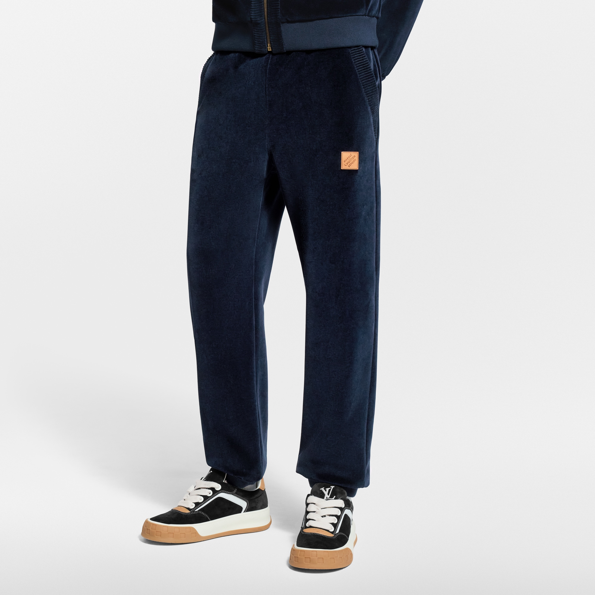 Pantaloni sportivi in velluto dallo stile chic  Uomo Abbigliamento Tutti i Capi di Abbigliamento | LOUIS VUITTON (Zoom prodotto)