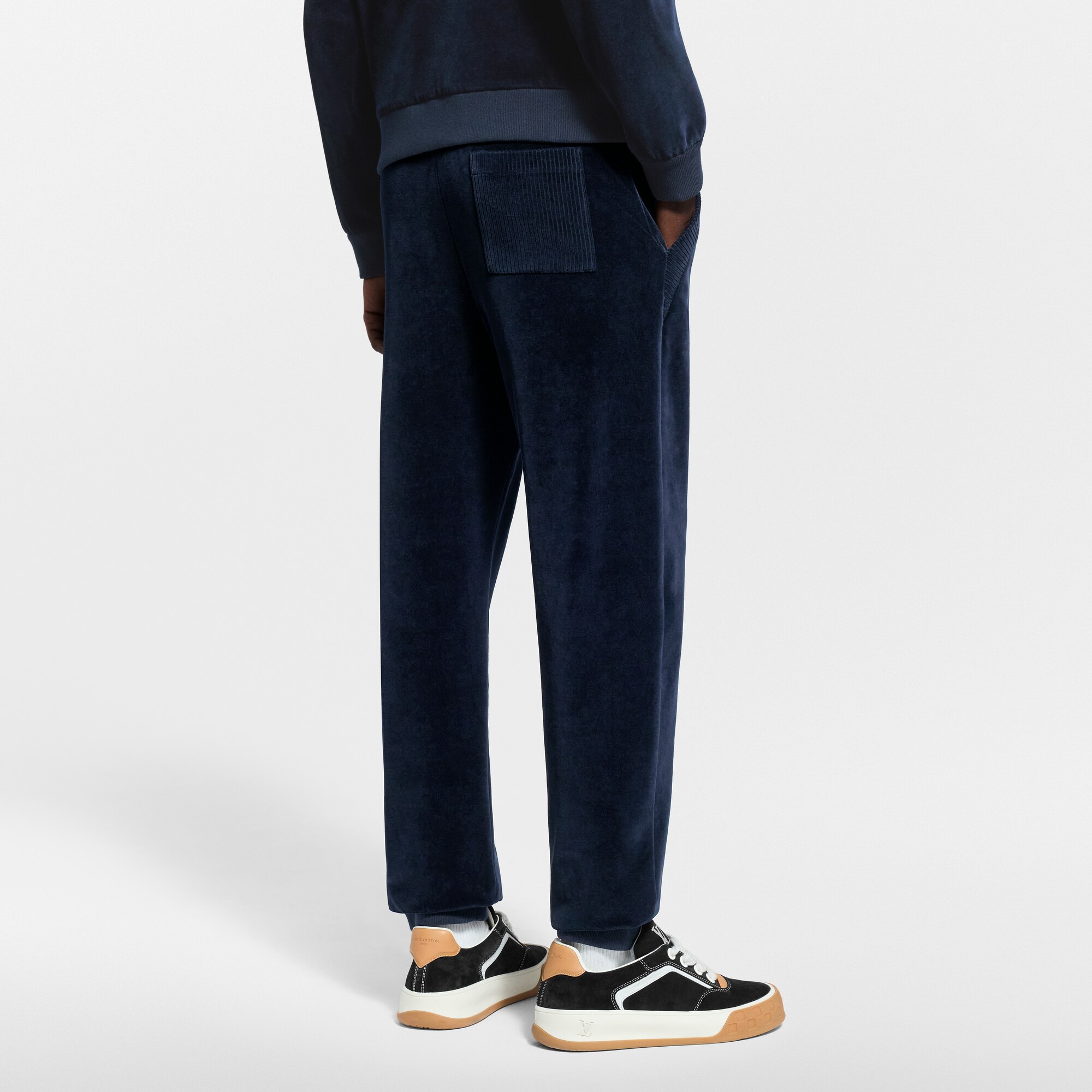 Pantaloni sportivi in velluto dallo stile chic  Uomo Abbigliamento Tutti i Capi di Abbigliamento | LOUIS VUITTON (Zoom prodotto)