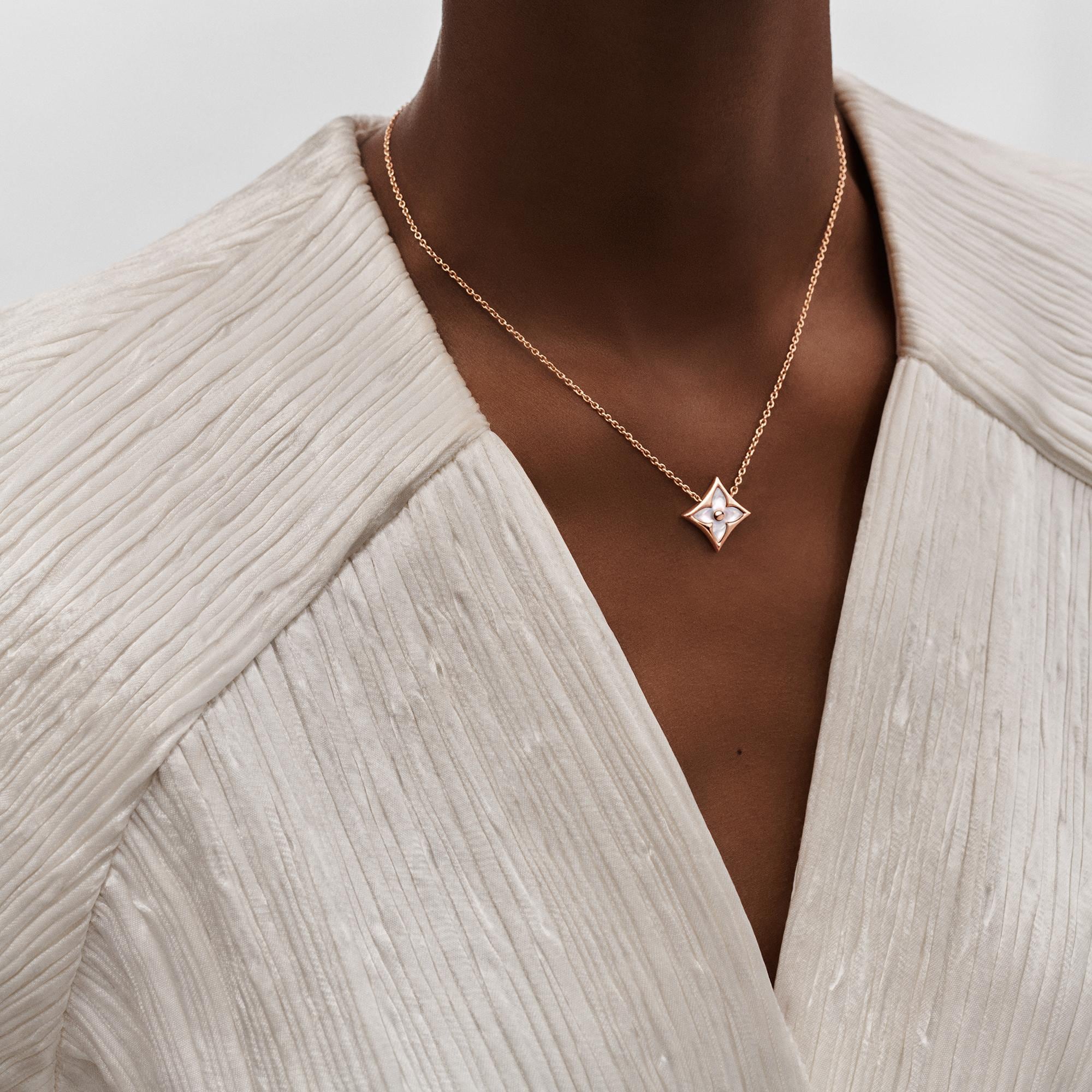Pendente Blossom Star, oro rosa e madreperla bianca  Gioielli Categorie Tutta la Gioielleria | LOUIS VUITTON (Zoom prodotto)