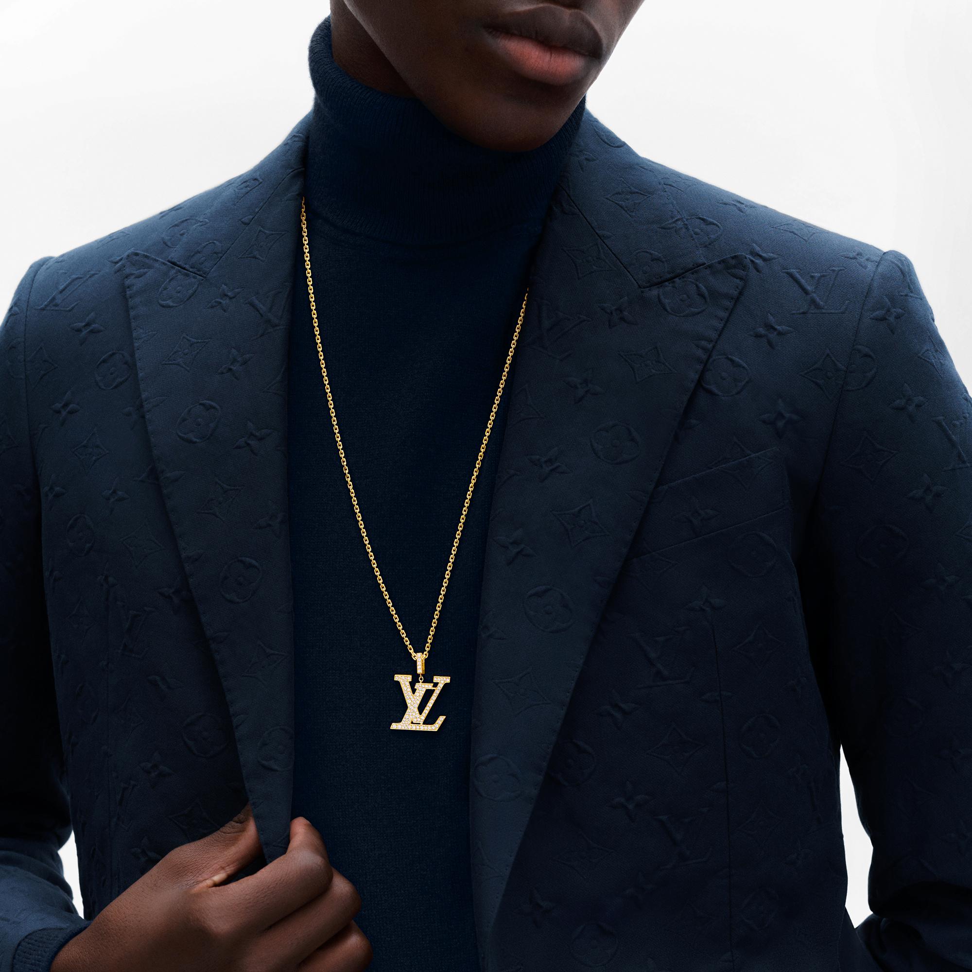 Pendente grande LV, oro giallo e diamanti  Gioielli Categorie Collane e Ciondoli | LOUIS VUITTON (Zoom prodotto)